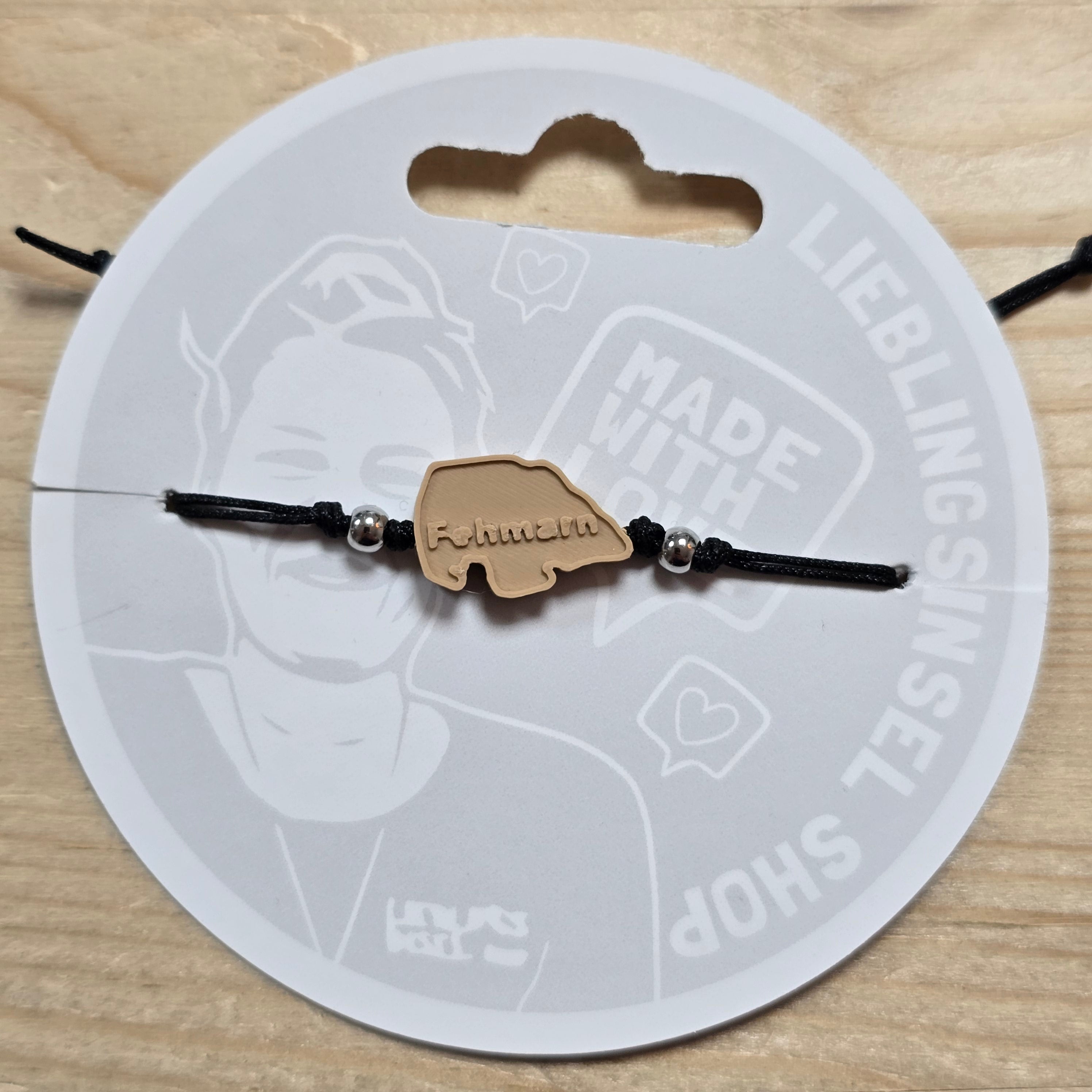 3d-Armband Insel mit Schrift Fehmarn | milchkaffee